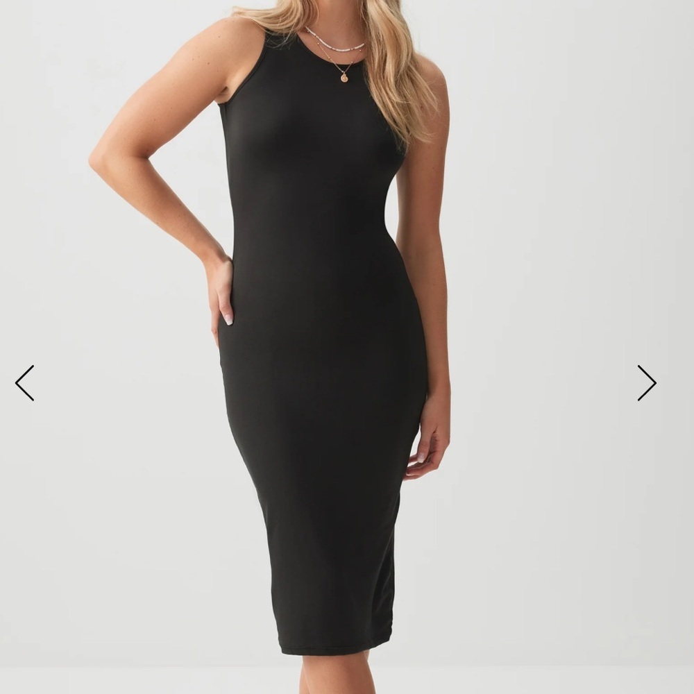 Forever 21 Classic Black midi dress
